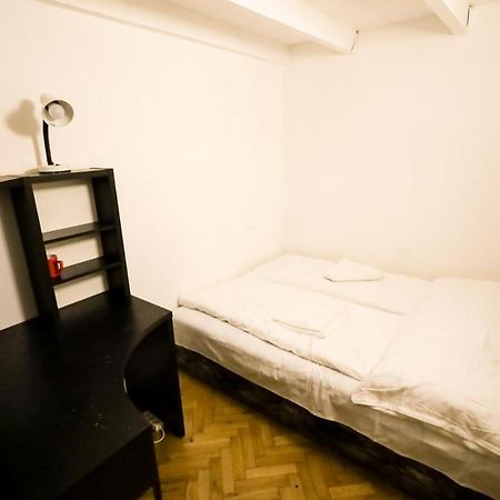 Center Apartment 5 Private Room For 19 People Budapest Luaran gambar