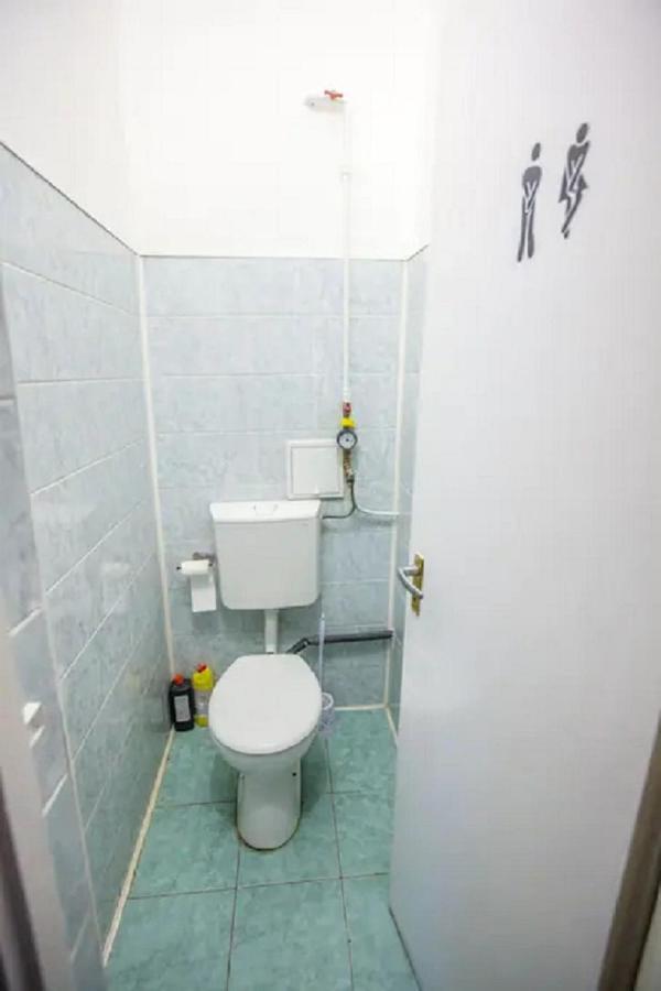 Center Apartment 5 Private Room For 19 People Budapest Luaran gambar