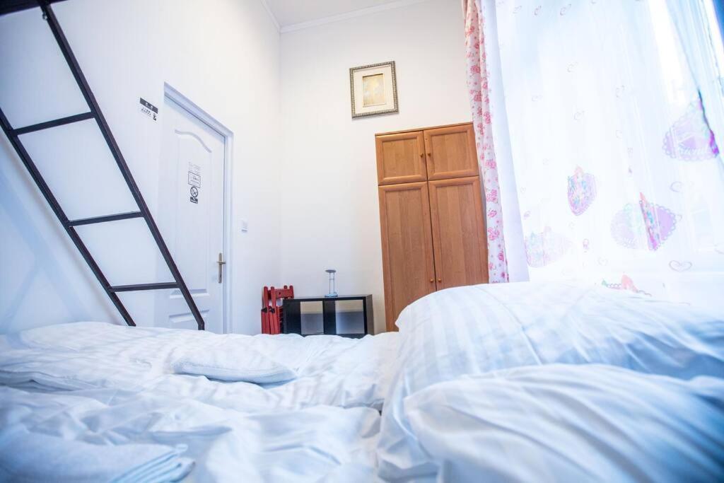 Center Apartment 5 Private Room For 19 People Budapest Luaran gambar