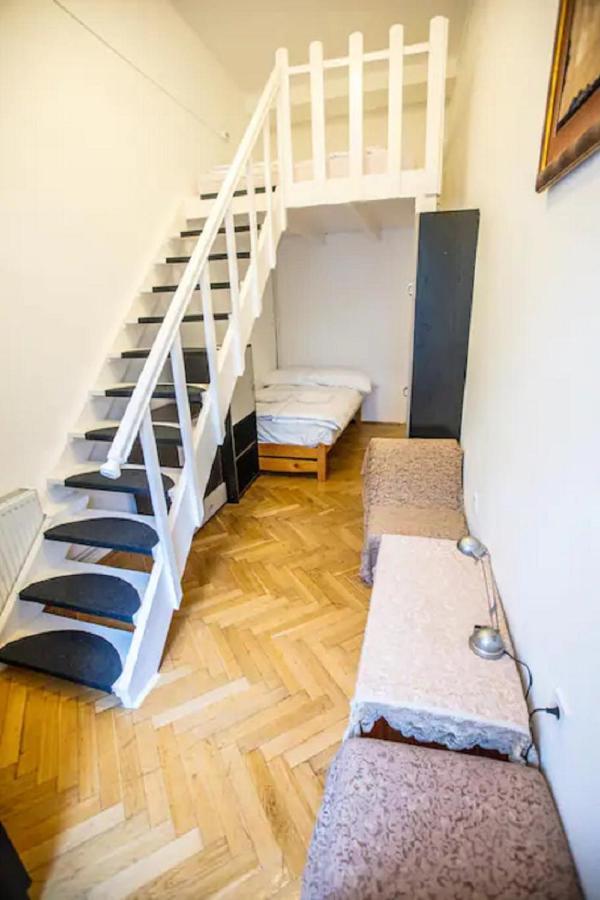 Center Apartment 5 Private Room For 19 People Budapest Luaran gambar