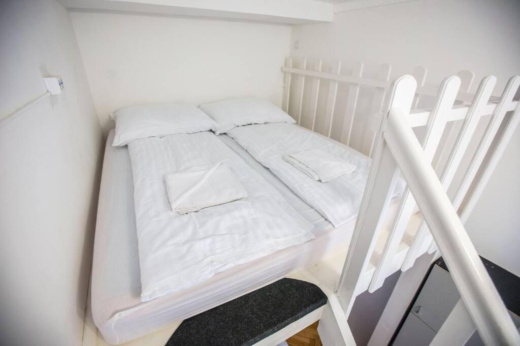 Center Apartment 5 Private Room For 19 People Budapest Luaran gambar